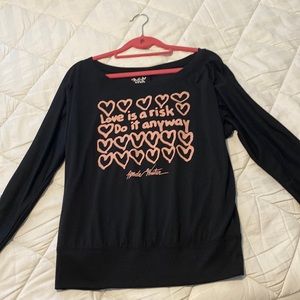 Long sleeves, black top